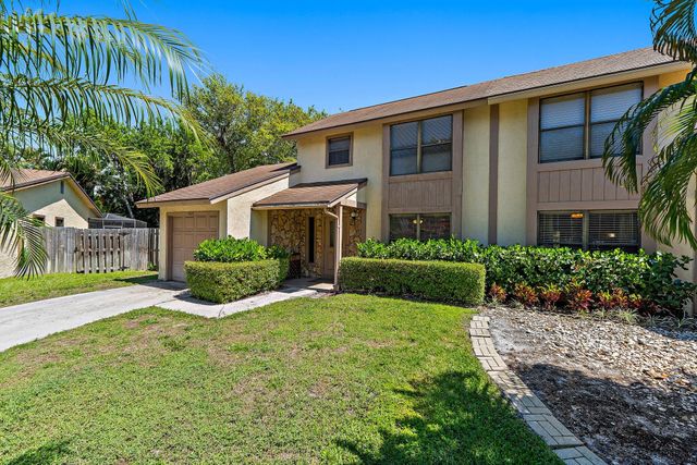 1007 Raintree Lane, Palm Beach Gardens, FL 33410
