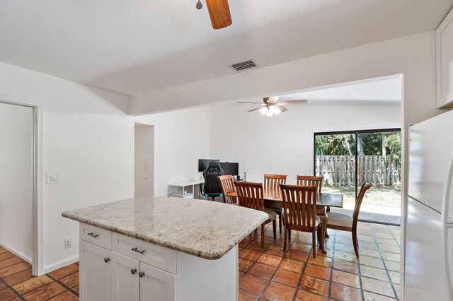 1007 Raintree Lane, Palm Beach Gardens, FL 33410