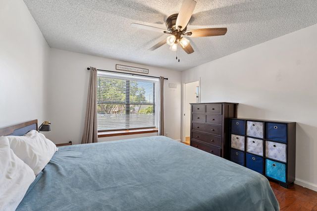 1007 Raintree Lane, Palm Beach Gardens, FL 33410