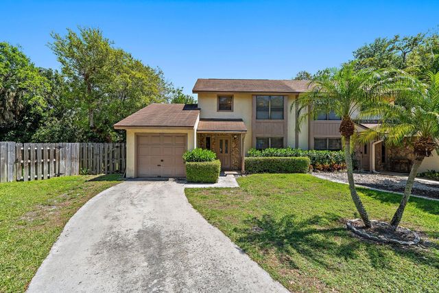 1007 Raintree Lane, Palm Beach Gardens, FL 33410
