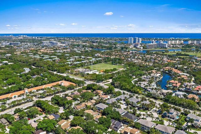 1007 Raintree Lane, Palm Beach Gardens, FL 33410