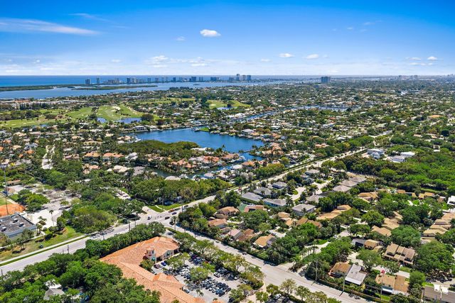 1007 Raintree Lane, Palm Beach Gardens, FL 33410