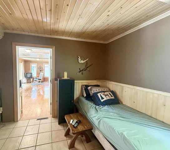 2242 W 15th Avenue, Adams, WI 53910