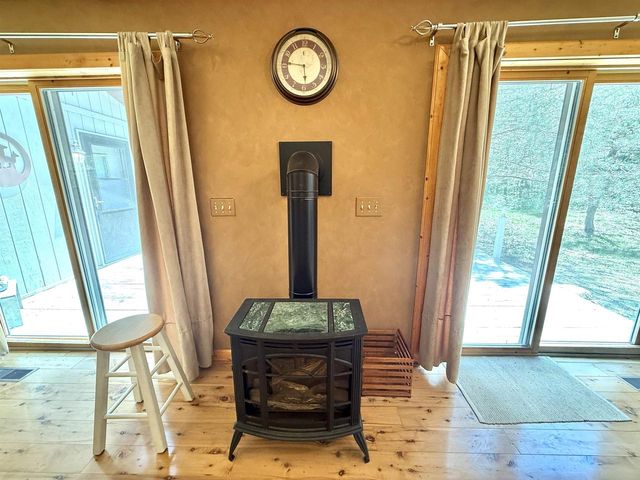 2242 W 15th Avenue, Adams, WI 53910