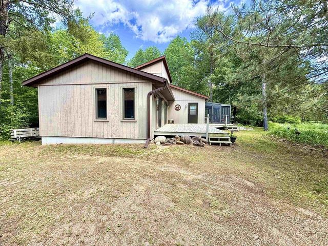 2242 W 15th Avenue, Adams, WI 53910