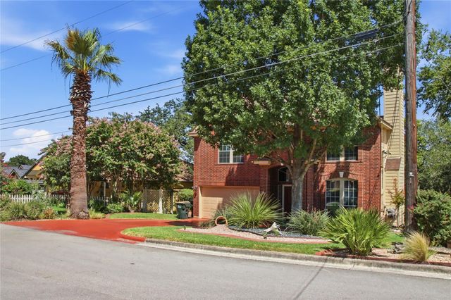 102 Elm Hill CT, San Marcos, TX 78666