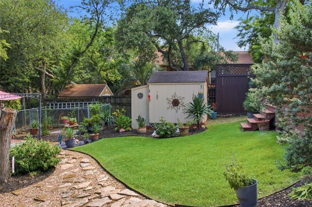 102 Elm Hill CT, San Marcos, TX 78666