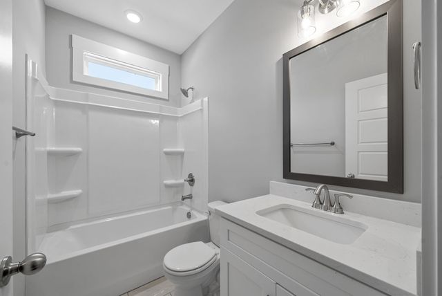 1808 Gholson Rd, Clarksville, TN 37043