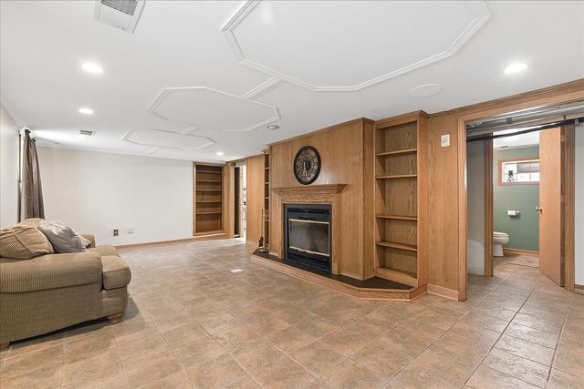 17627 S 65th Avenue, Tinley Park, IL 60477