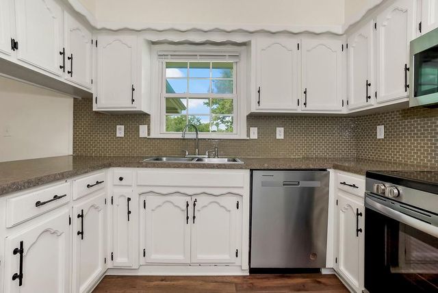 15706 E 245th Street, Peculiar, MO 64078