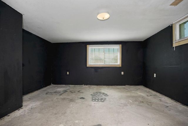 15706 E 245th Street, Peculiar, MO 64078
