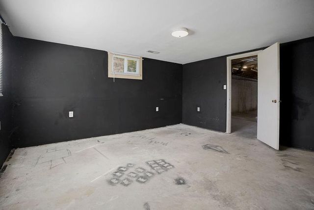 15706 E 245th Street, Peculiar, MO 64078