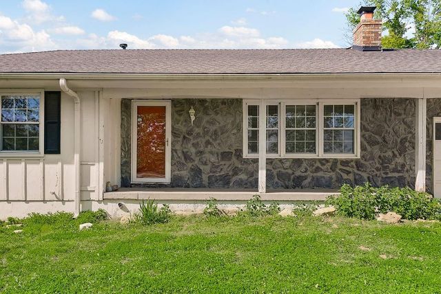 15706 E 245th Street, Peculiar, MO 64078