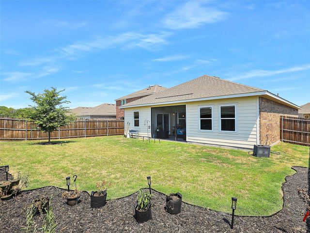 775 Camden Drive, Lavon, TX 75166