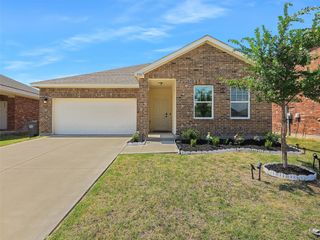 775 Camden Drive, Lavon, TX 75166