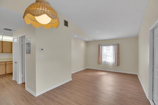 2007 Oleander Boulevard Apt D, Fort Pierce, FL 34950