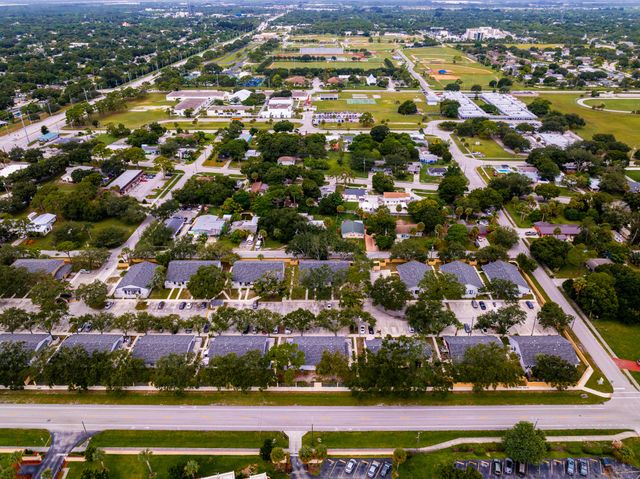 2007 Oleander Boulevard Apt D, Fort Pierce, FL 34950