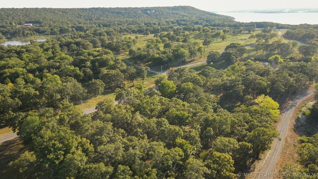 17 Pebble Ridge Road, Eufaula, OK 74432