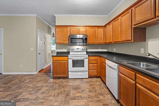 380 Brentwood Drive, Newnan, GA 30263