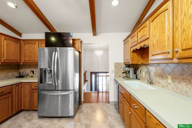 902 Iron Road, Papillion, NE 68046