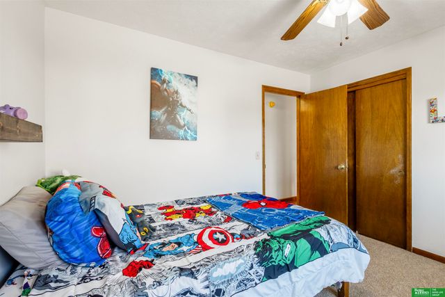 902 Iron Road, Papillion, NE 68046