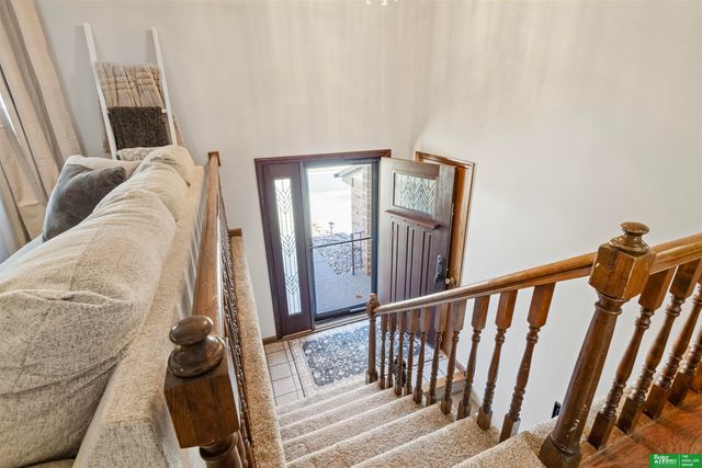 902 Iron Road, Papillion, NE 68046