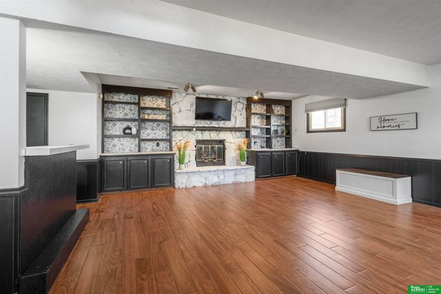 902 Iron Road, Papillion, NE 68046