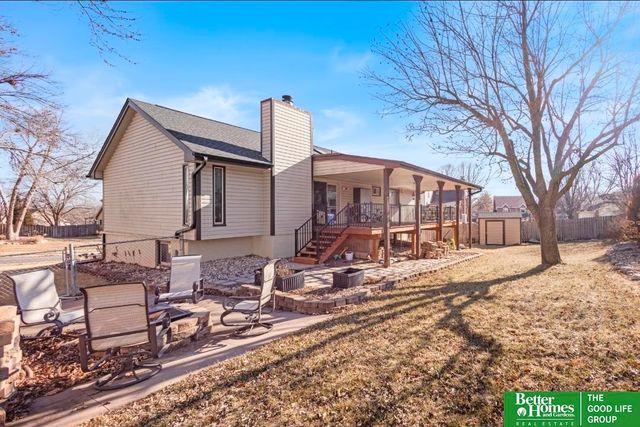 902 Iron Road, Papillion, NE 68046