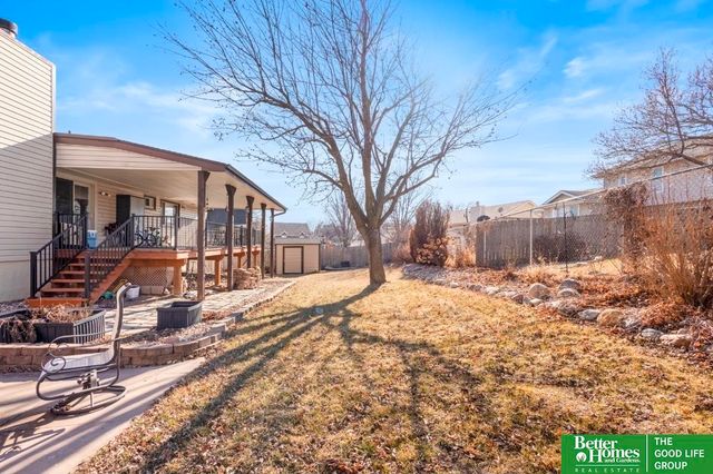 902 Iron Road, Papillion, NE 68046