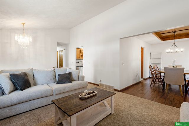 902 Iron Road, Papillion, NE 68046