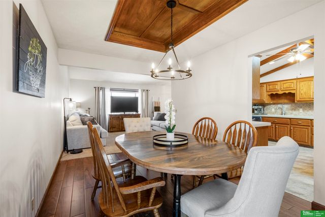 902 Iron Road, Papillion, NE 68046