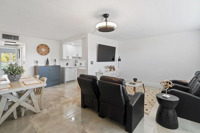 4701 Martinique Dr H4, Coconut Creek, FL 33066