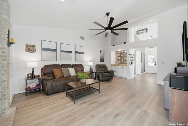 6315 Silver Fox, San Antonio, TX 78247