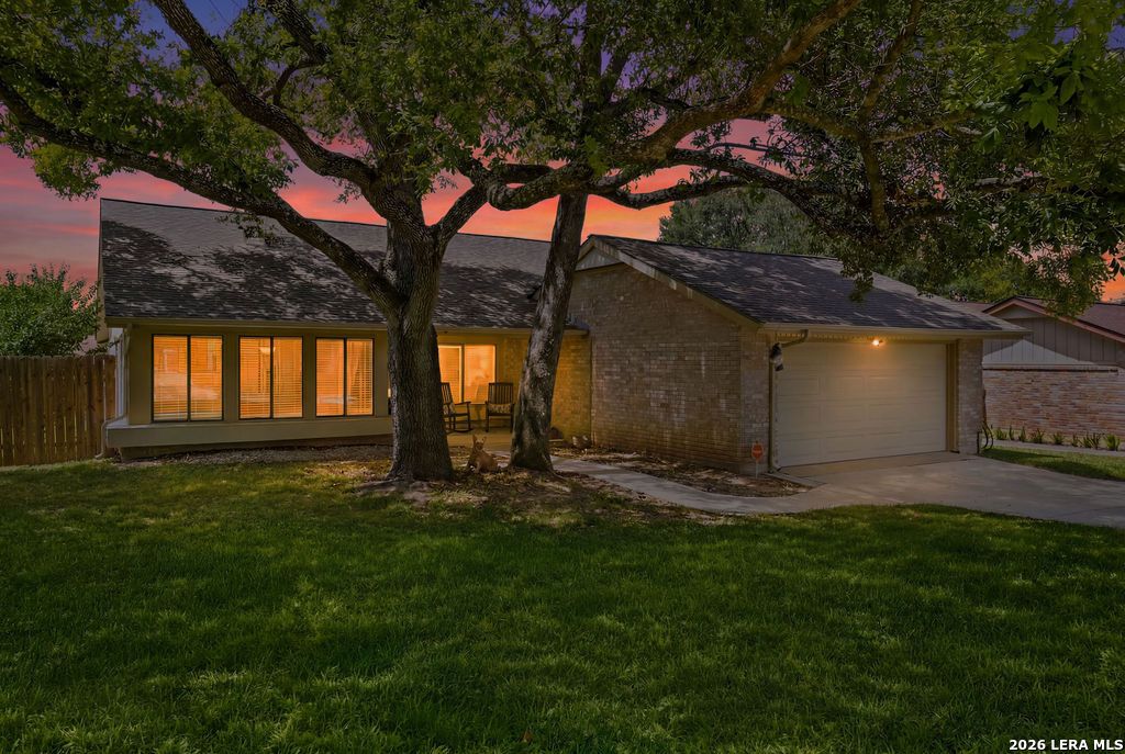 6315 Silver Fox, San Antonio, TX 78247