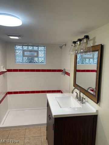 1396 Madison Avenue, Lorain, OH 44053