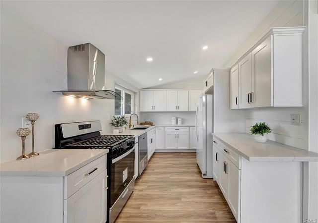 20641 Archwood Street, Winnetka (los Angeles), CA 91306