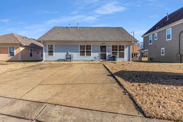 717 HILYARD LN, Memphis, TN 38126