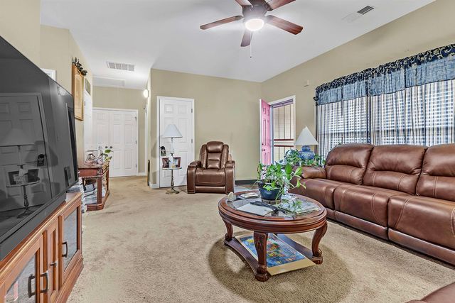 717 HILYARD LN, Memphis, TN 38126