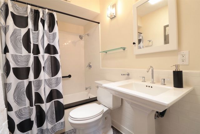 4643 Idlewilde Lane SE, Albuquerque, NM 87108