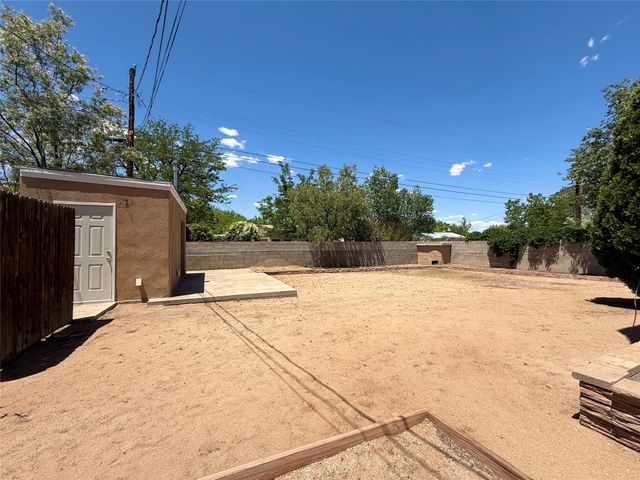 4643 Idlewilde Lane SE, Albuquerque, NM 87108