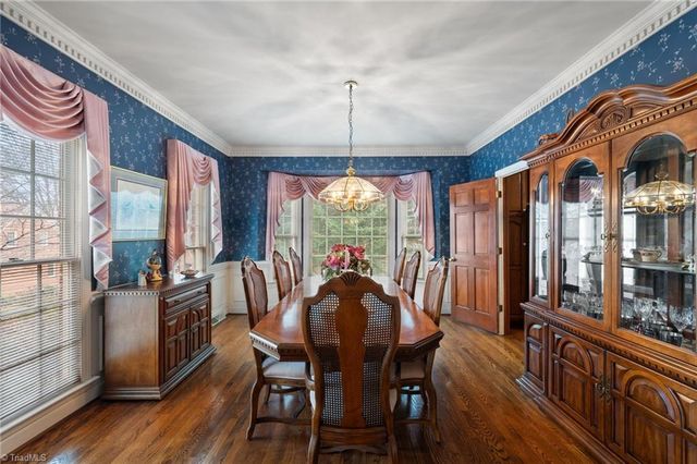 924 Ashley Glen Drive, Winston-salem, NC 27104