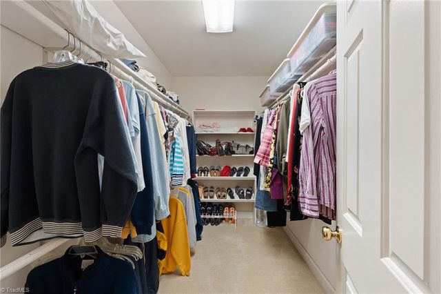 924 Ashley Glen Drive, Winston-salem, NC 27104