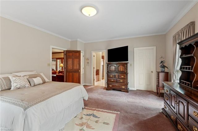 924 Ashley Glen Drive, Winston-salem, NC 27104