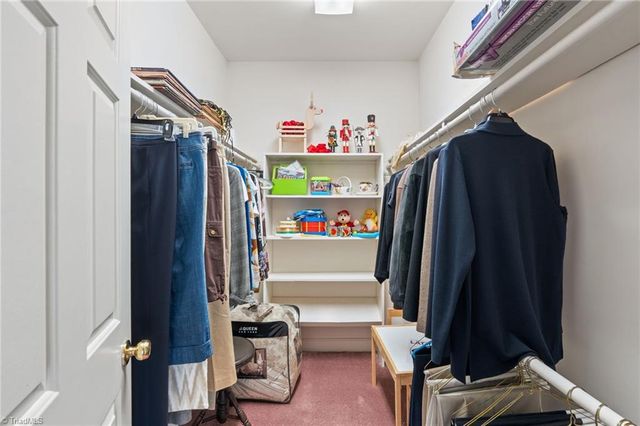 924 Ashley Glen Drive, Winston-salem, NC 27104