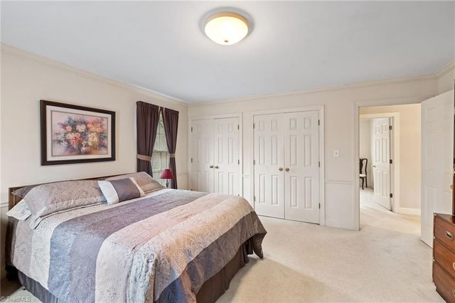 924 Ashley Glen Drive, Winston-salem, NC 27104