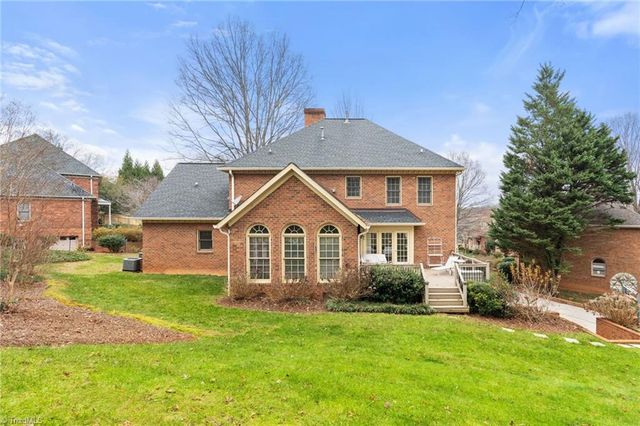 924 Ashley Glen Drive, Winston-salem, NC 27104