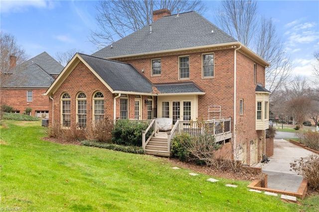 924 Ashley Glen Drive, Winston-salem, NC 27104
