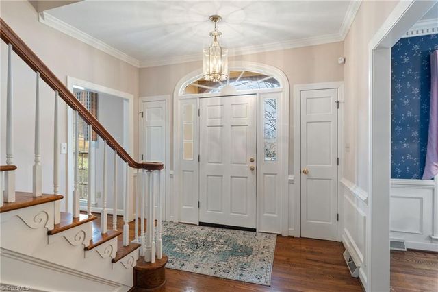 924 Ashley Glen Drive, Winston-salem, NC 27104