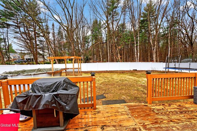 88 Jones Road, Wilton, NY 12866