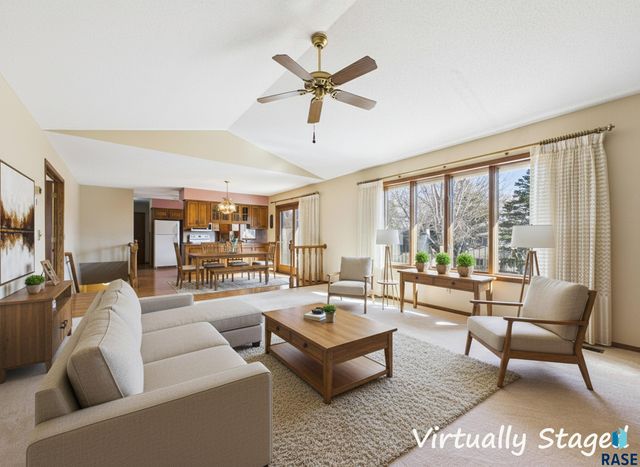 2408 E Stanton Dr Drive, Sioux Falls, SD 57103